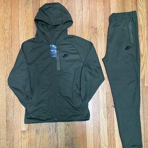 Nike Tech Hoodie Suit